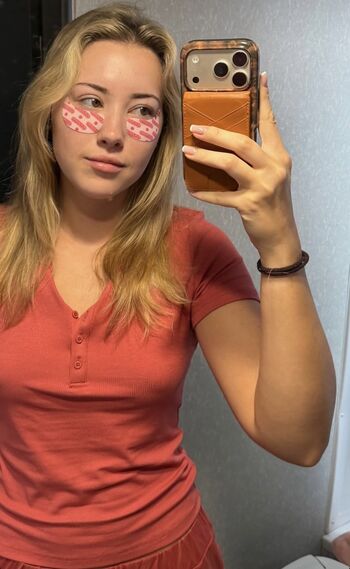 Pineapplebrat  page leaked private photo uncensored HD quality
