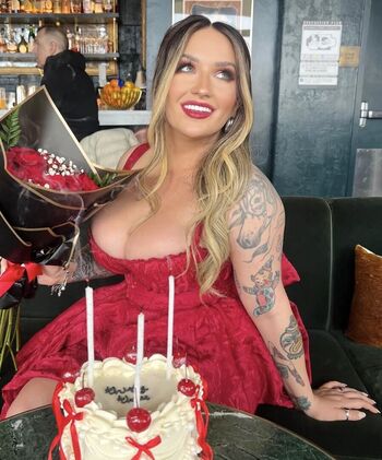 Pinkbunny poison page leaked private photo uncensored HD quality