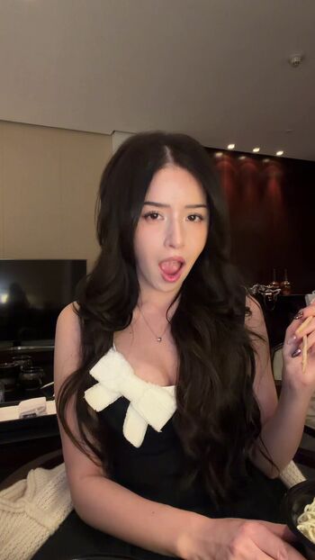 Pokimane  page leaked private photo uncensored HD quality