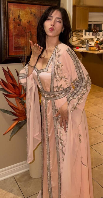 Pokimane  page leaked private photo uncensored HD quality