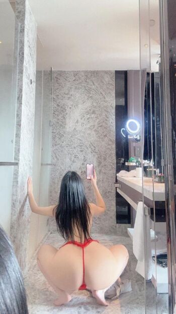 Qiaoniutt  page leaked private photo uncensored HD quality