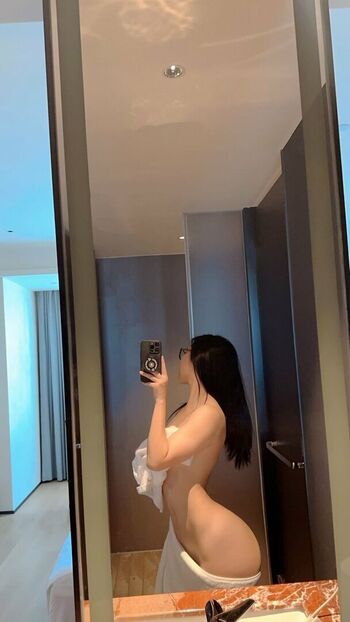 Qiaoniutt  page leaked private photo uncensored HD quality