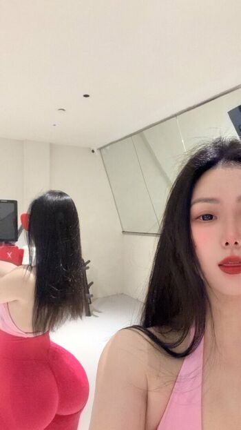 Qiaoniutt  page leaked private photo uncensored HD quality