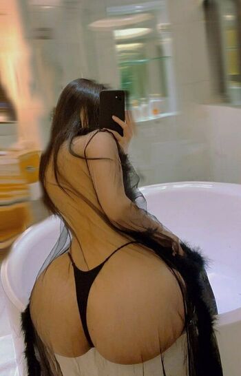 Qiaoniutt  page leaked private photo uncensored HD quality