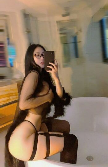 Qiaoniutt  page leaked private photo uncensored HD quality