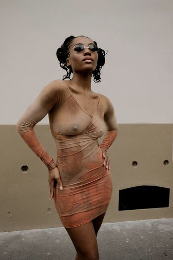 Quenlin blackwell leaked private photo uncensored HD quality