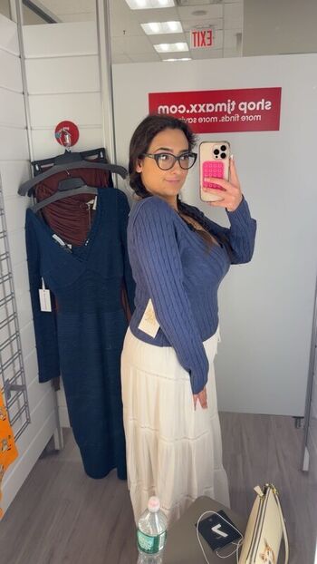 Qveenjulia leaked private photo uncensored HD quality