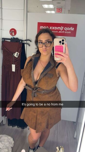 Qveenjulia leaked private photo uncensored HD quality