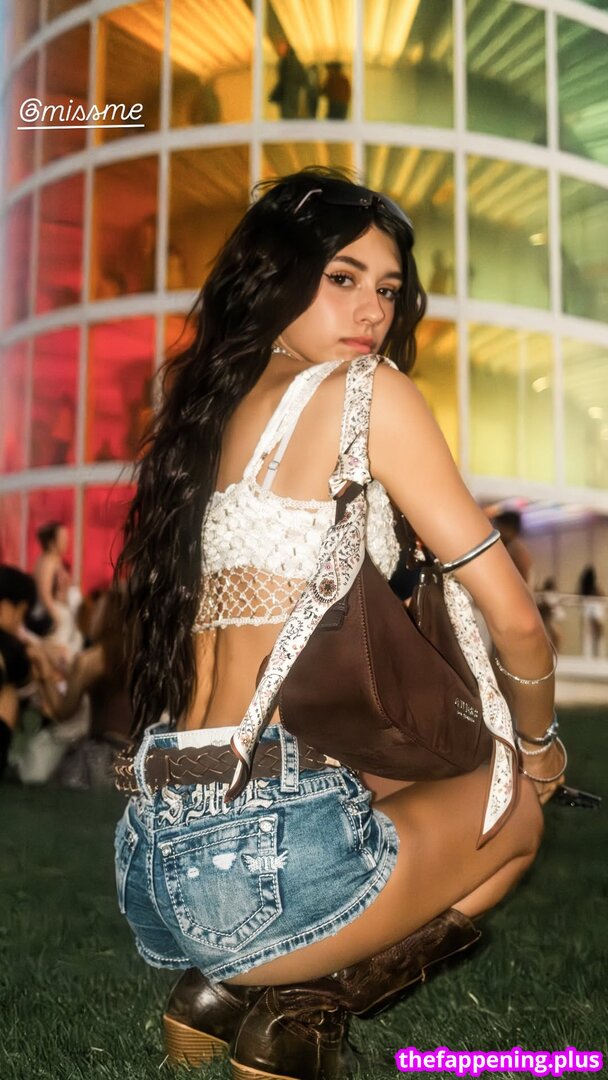 Littleartsylillyy leaked private photo uncensored HD quality