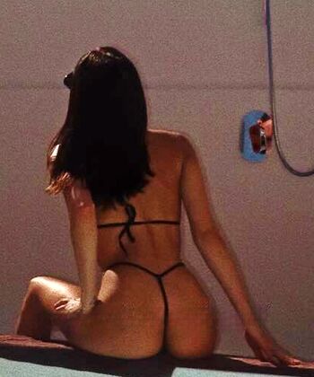 Rosesandrozay leaked private photo uncensored HD quality