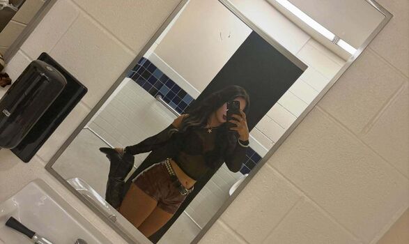 Roxanne perez page leaked private photo uncensored HD quality