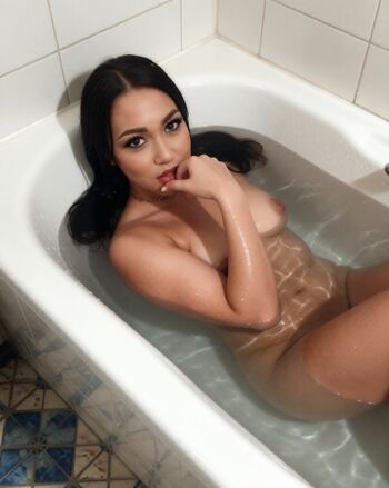 Roxanne perez page leaked private photo uncensored HD quality