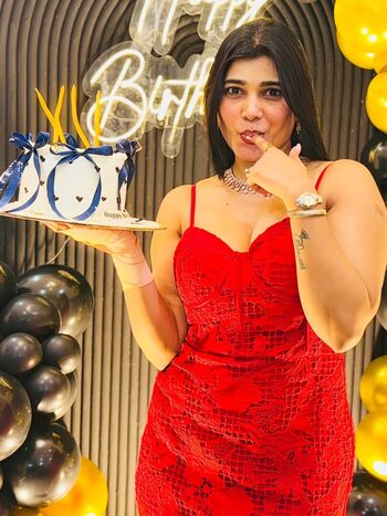 Saadhananaidu leaked private photo uncensored HD quality
