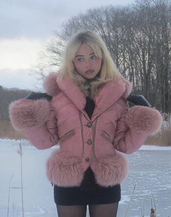 Sabrina carpenter  page leaked private photo uncensored HD quality