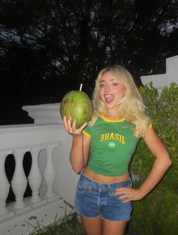 Sabrina carpenter  page leaked private photo uncensored HD quality