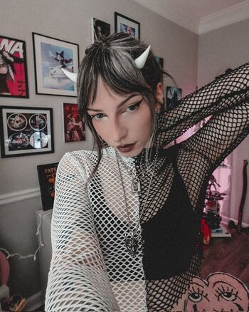 Sailorbeeee page leaked private photo uncensored HD quality