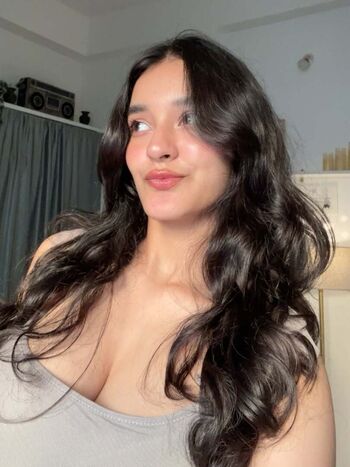 Sakshi pandey leaked private photo uncensored HD quality