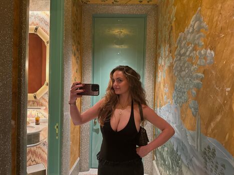 Sarabella harris page leaked private photo uncensored HD quality