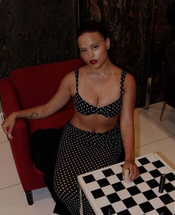Sarah jeffery leaked private photo uncensored HD quality