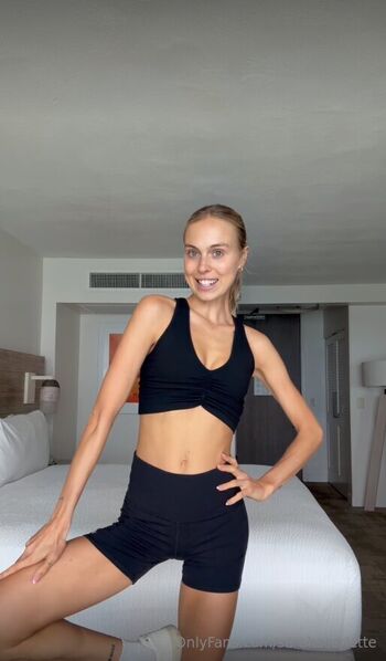 Sarahscarlette leaked private photo uncensored HD quality