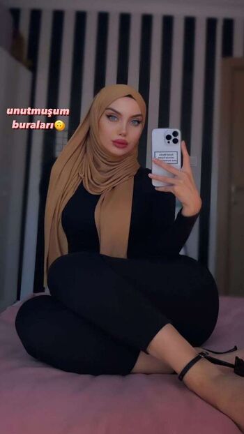 Sariikubraa  page leaked private photo uncensored HD quality