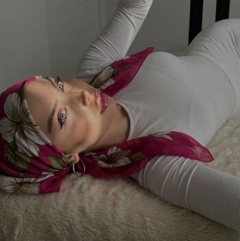 Sariikubraa  page leaked private photo uncensored HD quality