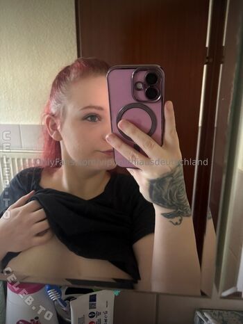Schwangeredeutsche  page leaked private photo uncensored HD quality