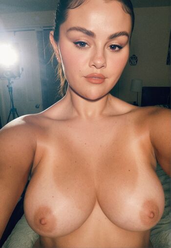 Selena gomez leaked private photo uncensored HD quality