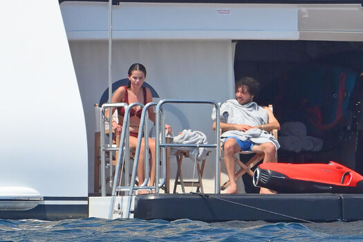 Selena gomez  page leaked private photo uncensored HD quality
