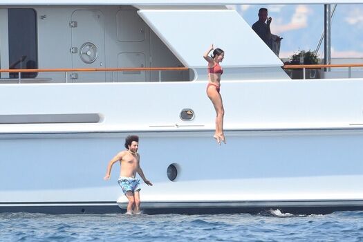 Selena gomez  page leaked private photo uncensored HD quality