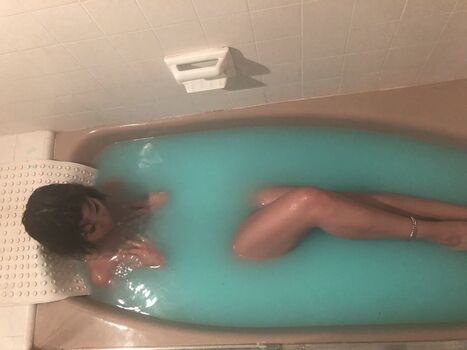 Selena gomez  page leaked private photo uncensored HD quality