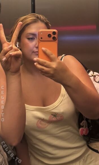 Selfiesandra leaked private photo uncensored HD quality