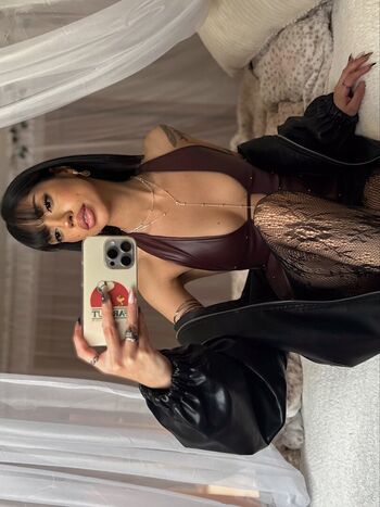 Shefoekeeps leaked private photo uncensored HD quality