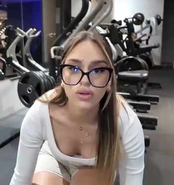 Sherine berry leaked private photo uncensored HD quality