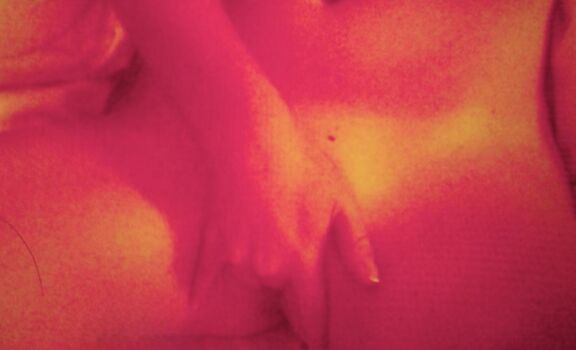 Show your girlfriend page leaked private photo uncensored HD quality