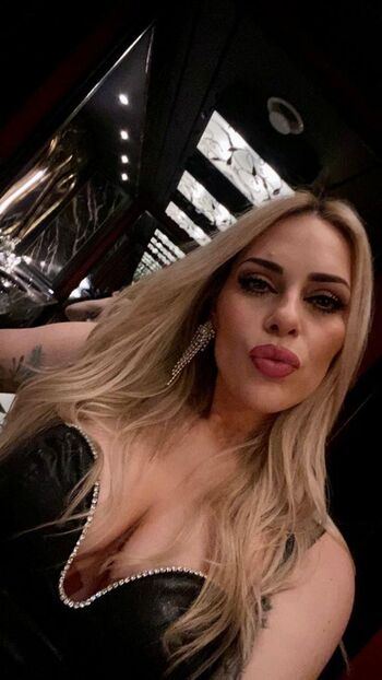 Show your girlfriend page leaked private photo uncensored HD quality