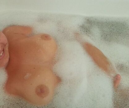 Show your girlfriend page leaked private photo uncensored HD quality