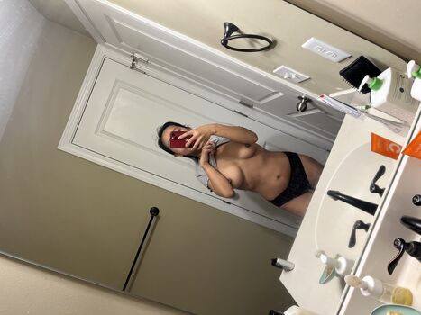 Show your girlfriend page leaked private photo uncensored HD quality