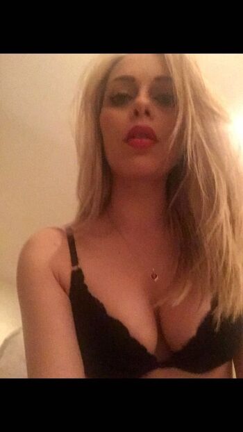 Show your girlfriend page leaked private photo uncensored HD quality