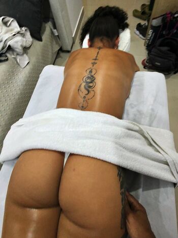 Show your girlfriend page leaked private photo uncensored HD quality