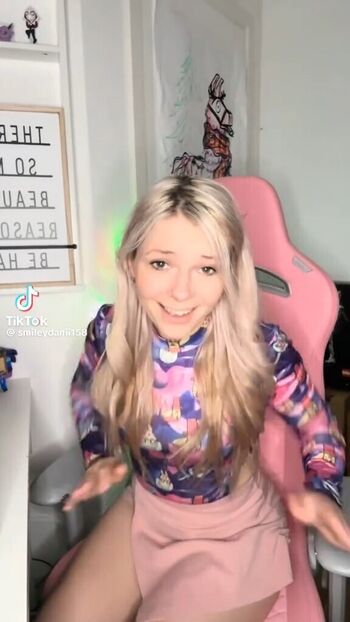 Smileydani leaked private photo uncensored HD quality