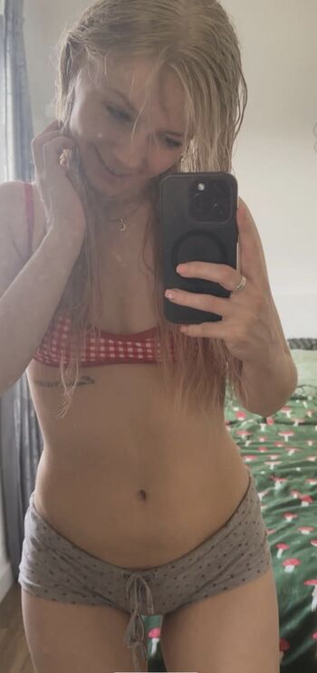 Smileydani leaked private photo uncensored HD quality