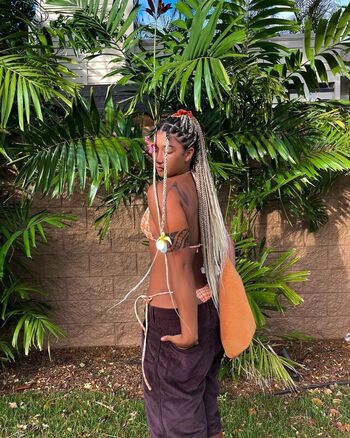 Soleyfaye leaked private photo uncensored HD quality
