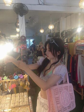 Song yuqi leaked private photo uncensored HD quality