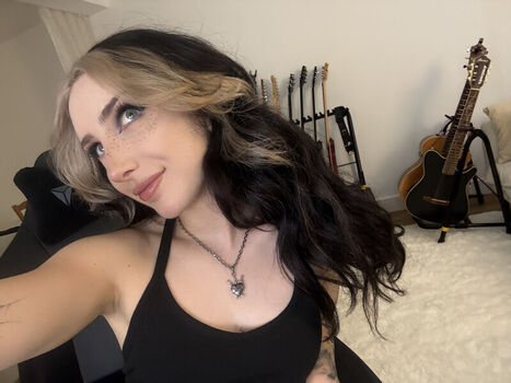 Sophie burrell page leaked private photo uncensored HD quality
