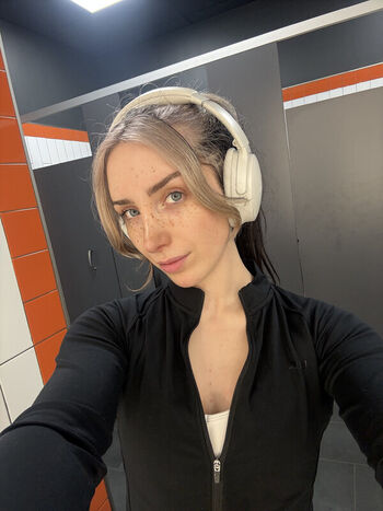 Sophie burrell page leaked private photo uncensored HD quality
