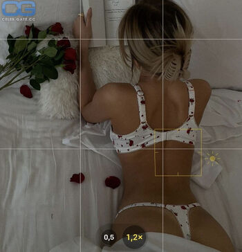 Sophie schnur page leaked private photo uncensored HD quality