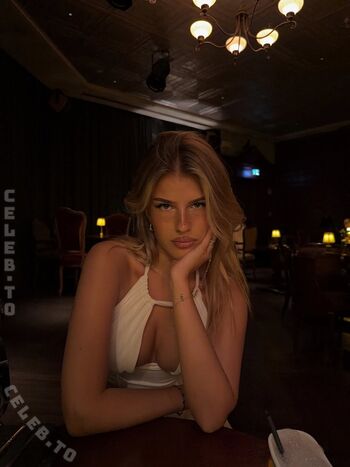 Sophie schnur leaked private photo uncensored HD quality