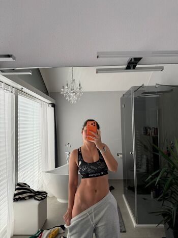 Speed skater page leaked private photo uncensored HD quality