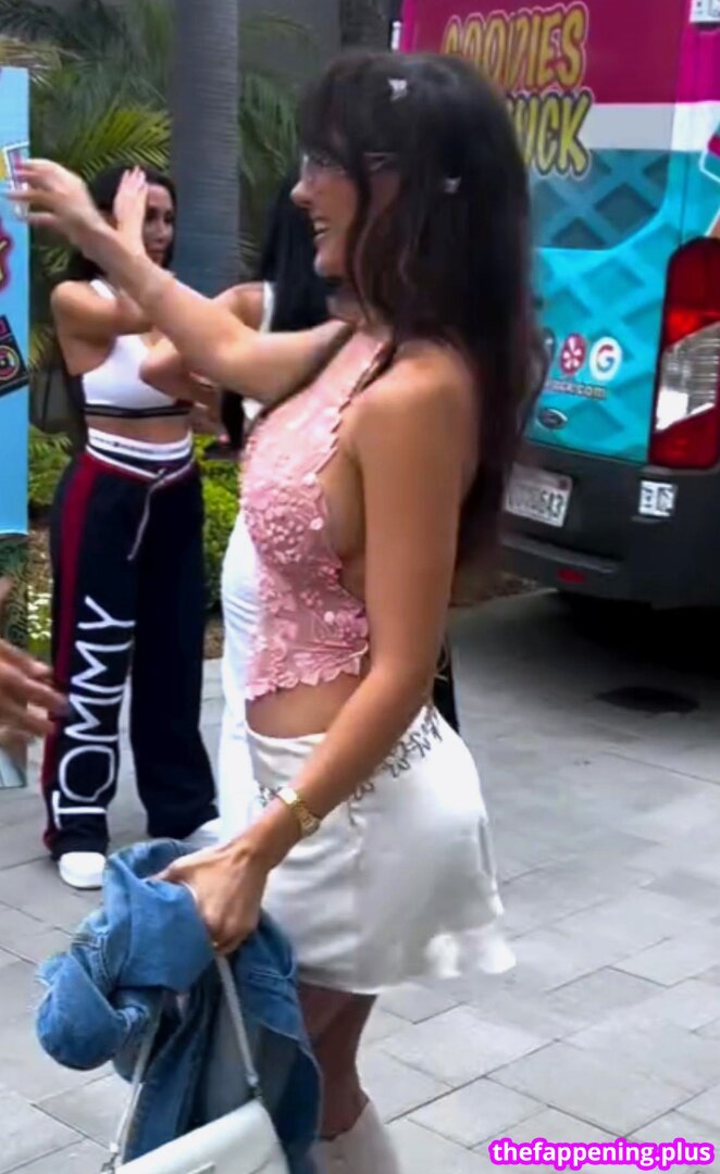 Sssniperwolf / leaked private photo uncensored HD quality